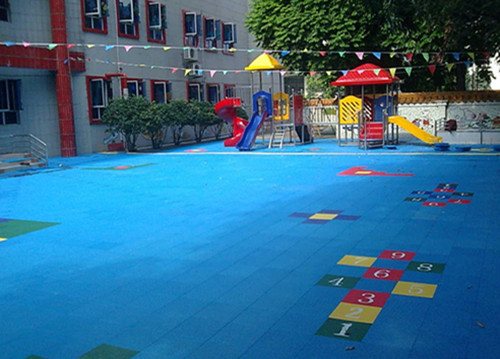 悬浮地板幼儿园场地